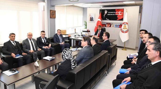 Vali Serdar Kartal, İl Özel İdaresinin Yürüttüğü Çalışmalar Hakkında Birifing Aldı