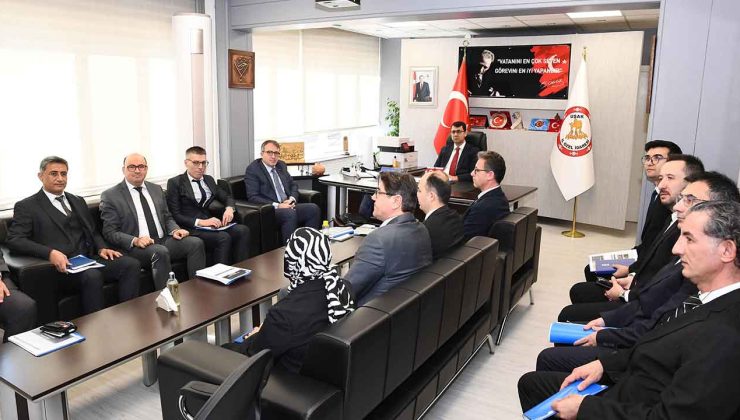 Vali Serdar Kartal, İl Özel İdaresinin Yürüttüğü Çalışmalar Hakkında Birifing Aldı