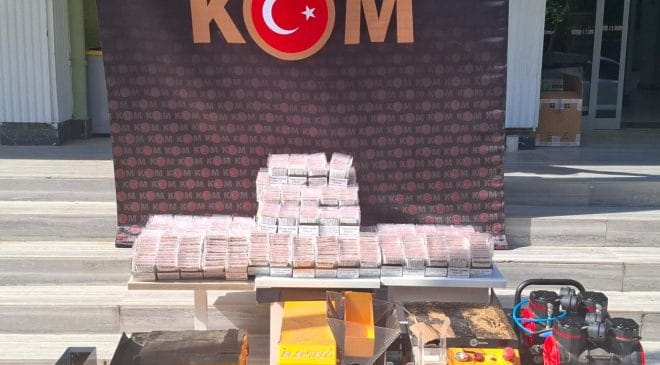 Uşak’ta 20 bin 100 adet kaçak makaron ele geçirildi