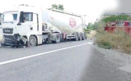 Uşak’ın Eşme İlçesinde Tankerle Çarpışan Otomobilin Sürücüsü Öldü