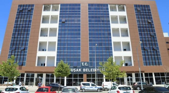 Uşak Belediyesi Sosyal Tesislere 80 Adet Garson Alınacak